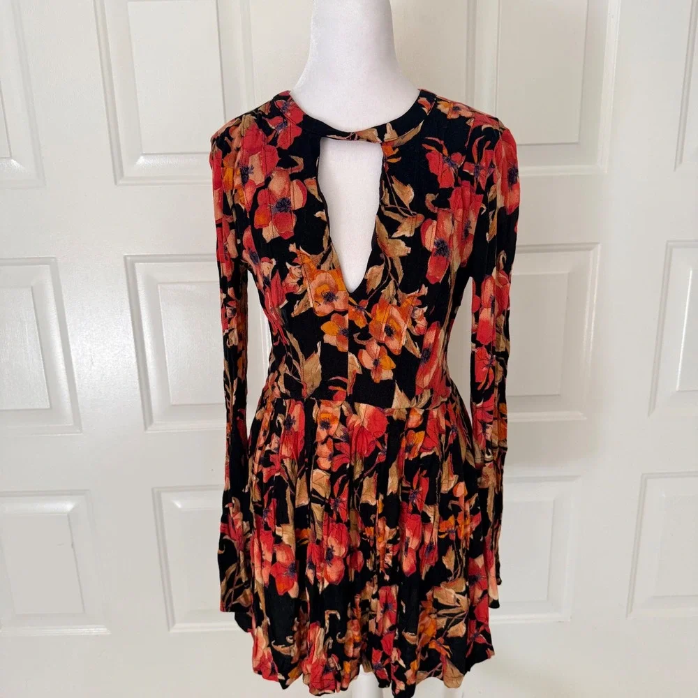 Free People Floral Mini Dress‎ 4 Black Orange Cutout Keyhole Bell Sleeve Boho